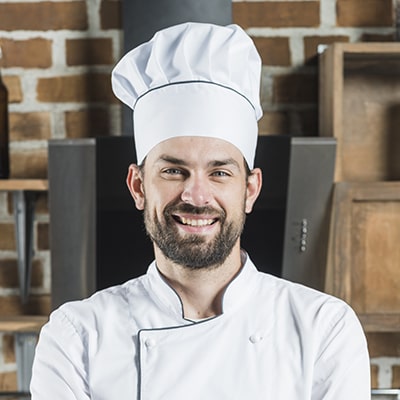 Porträt von Dozent für Prototyping und Interaktionsdesign in der UX/UI Design Ausbildung